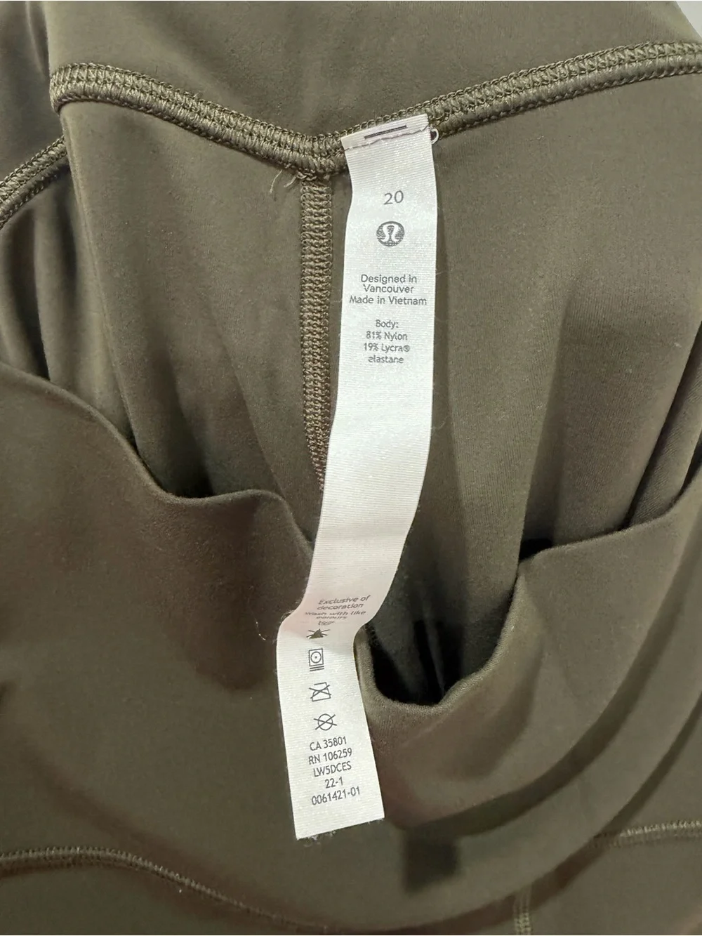 lululemon athletica Align High-Rise Pant with Pockets 25” in Army Green